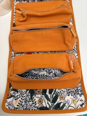 Gucci Beauty Orange Cosmetic pouch